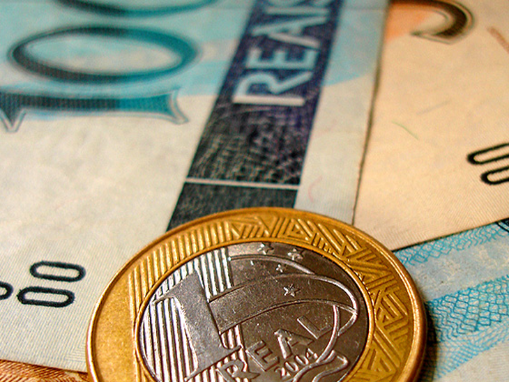 Mercado financeiro eleva projeções para inflação e taxa básica de juros