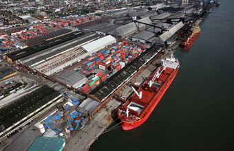 Porto de Santos disputa espaço com a cidade para aumentar capacidade de acesso