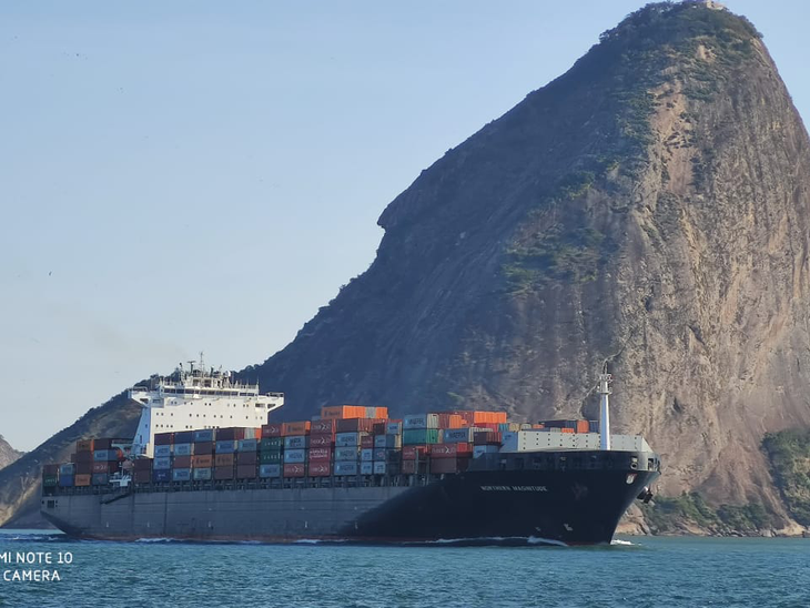 Porto do Rio de Janeiro passa a ter sinalização náutica  provida de AIS AtoN homologado pela Anatel