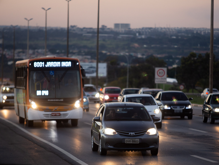 Comissão vota por imposto sobre óleo diesel reduzido