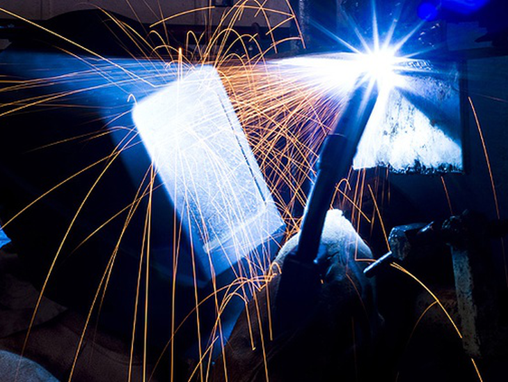 Faturamento da indústria cresce, mas tendência é de desaquecimento