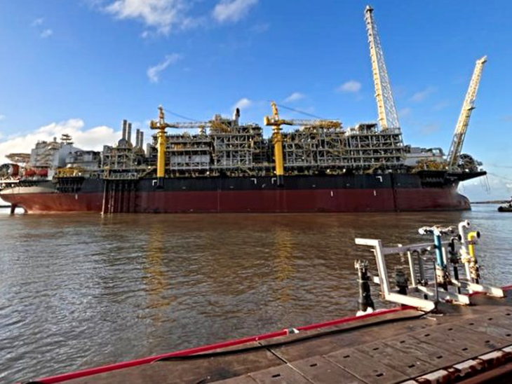 FPSO Anita Garibaldi deixa estaleiro rumo à Bacia de Campos