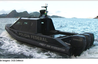 Embarcação blindada é lançada no RJ