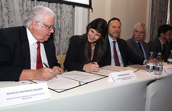MCTI e EMC assinam Acordo de Cooperação  Técnica
