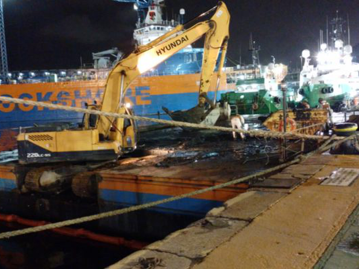 PortosRio lidera esforços para retirar embarcações abandonadas na Baía de Guanabara