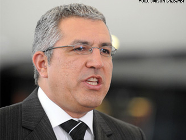 Prioridade do governo é aprovar o pré-sal e o orçamento, diz Padilha