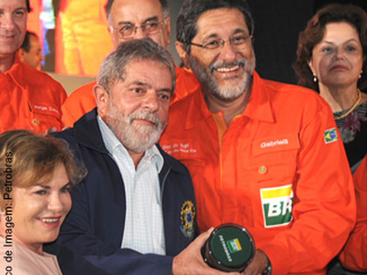 Petrobras produz 1º óleo de Tupi