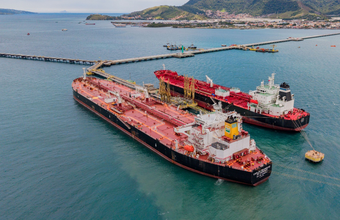 Navios da Transpetro recebem bunker com conteúdo renovável