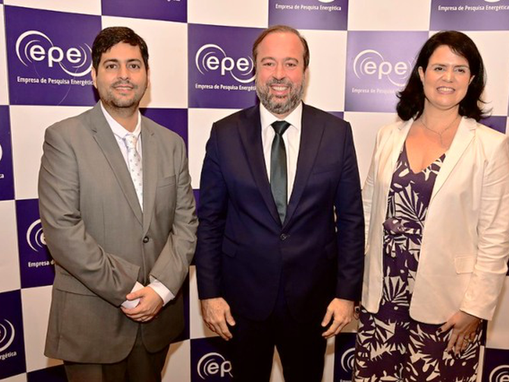 Durante posse do novo presidente da EPE, Alexandre Silveira destaca importância de planejamento energético para atração de investimentos