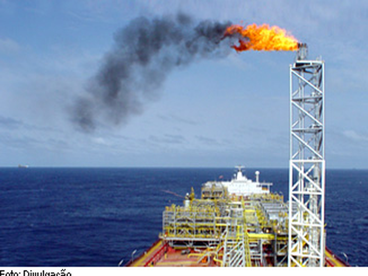 Produção de petróleo e gás da Petrobras no Brasil e no exterior cresceu 1,7% em fevereiro
