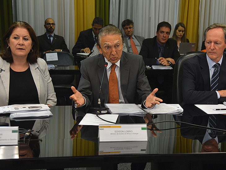 Lobão anuncia mais 6 mil MW de energia elétrica