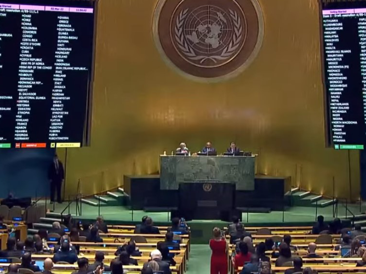 ONU aprova resolução que condena invasão da Ucrânia pela Rússia