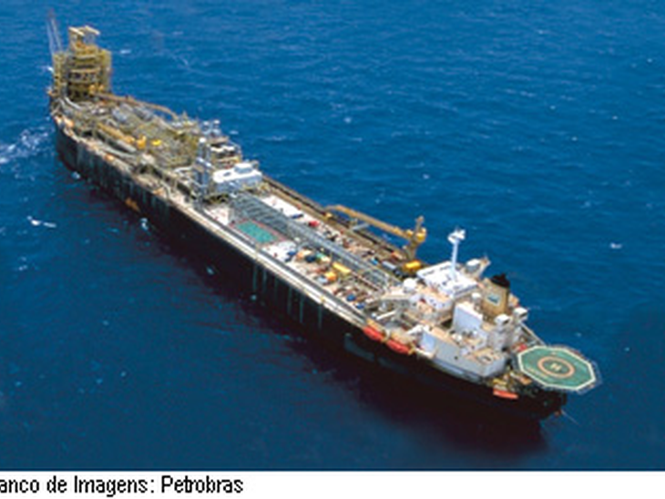 ANP interdita plataforma P-33