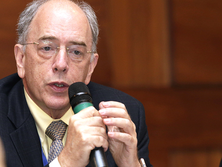 Em Brasília, ministros e Petrobras discutem alta no preço dos combustíveis