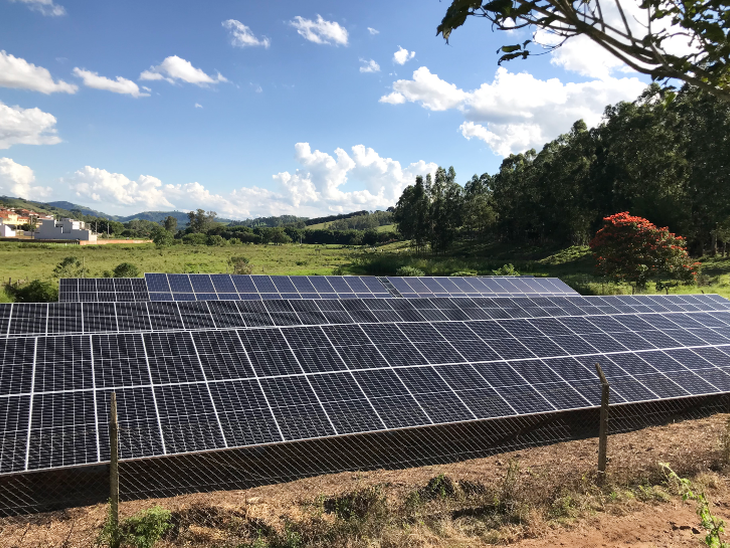 Energia limpa compartilhada: tecnologia pode economizar até 20% na conta de luz