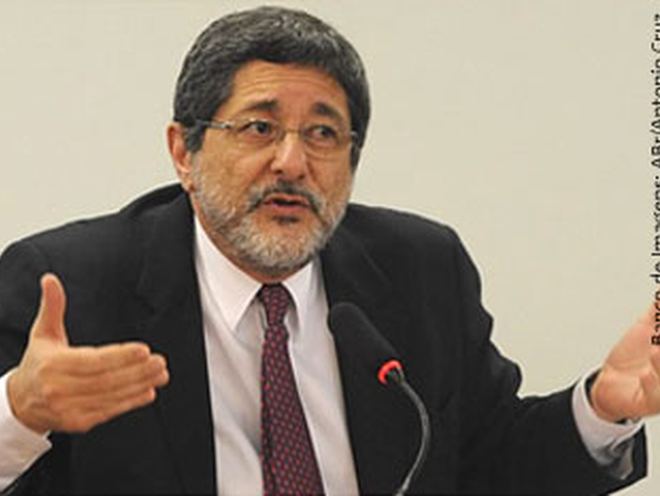 Cada poço do pré-sal custará US$ 100 milhões para entrar em produção, diz Gabrielli