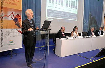 Estatal vai operar com 63 sondas de perfuração marítima até 2017