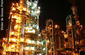 Petrobras refina carga de petróleo da camada pré-sal  em São José dos Campos