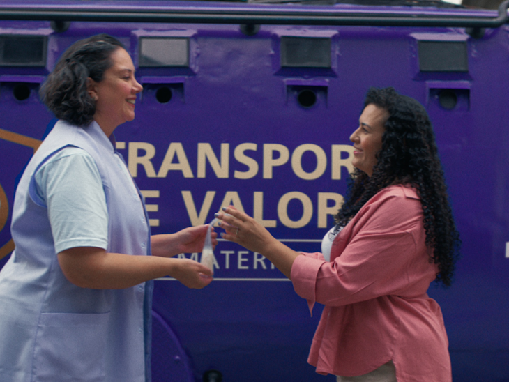 Philips Avent transforma "ouro líquido" em Carga Preciosa para incentivar doação de leite materno no Agosto Dourado