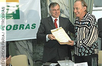 Estatal recebe Licença Prévia do Comperj 