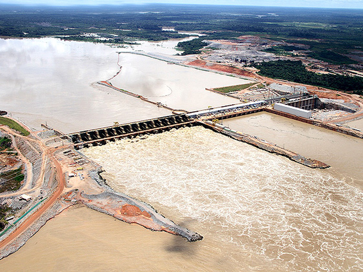 Usina Hidrelétrica Santo Antônio aciona 12ª turbina