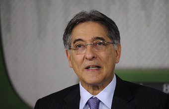 Indústria dá sinais claríssimos de recuperação, diz Pimentel