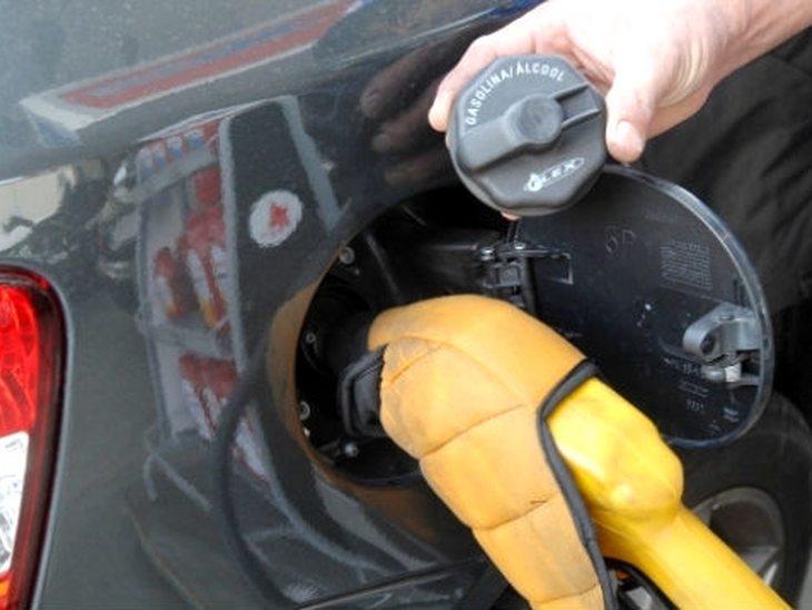 Revisão da frequência de reajustes nos preços de combustíveis pode ser feita pela Petrobras