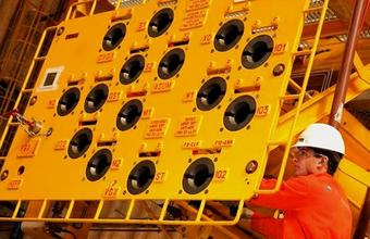 Aker assina contrato submarino de longo prazo com Petrobras