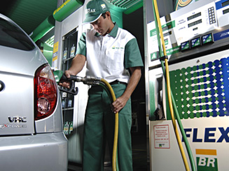 Grupo discutirá desenvolvimento de tecnologias para que carros poupem combustível  