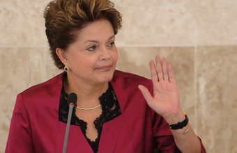 Dilma volta a defender destinação dos royalties do petróleo para educação