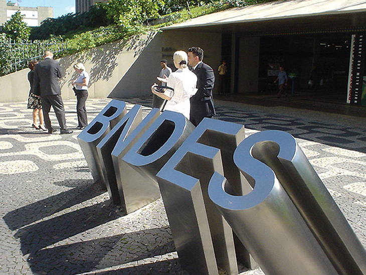 MP que amplia financiamentos do BNDES chega à Câmara