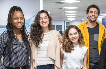 Siemens vai contratar 50% de estagiárias em seu Programa de Desenvolvimento de Talentos