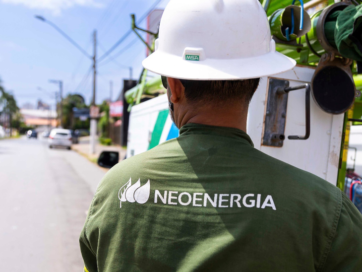 Neoenergia registra lucro ajustado de R$ 1,4 bilhão no quarto trimestre de 2024