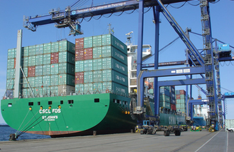 Consumo troca caminhão por cabotagem