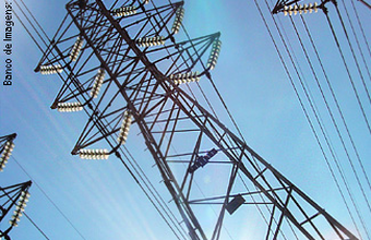 Indústria lidera expansão do consumo de energia elétrica em agosto