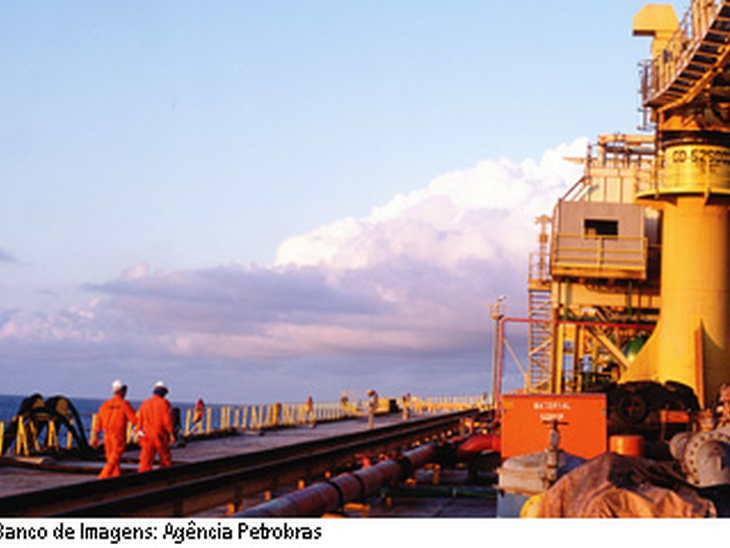 Produção de petróleo bate recorde e chega a 2,18 milhões de barris/dia em dezembro