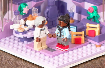 Lego convida comunidade LGBTQIA+ a construir alfabeto de identidades