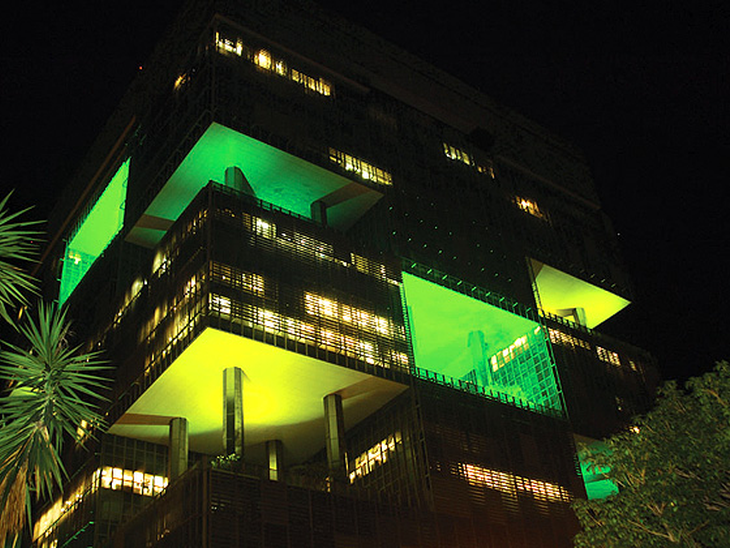 Petrobras registra lucro superior a R$ 13 bi no semestre