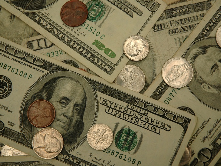 Saída de dólares do país supera entrada em US$ 4,68 bi