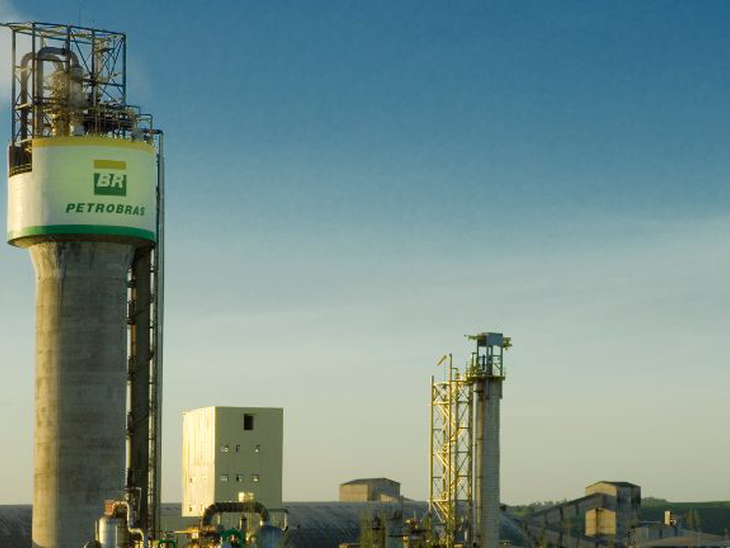 Petrobras assina contrato com a Unigel