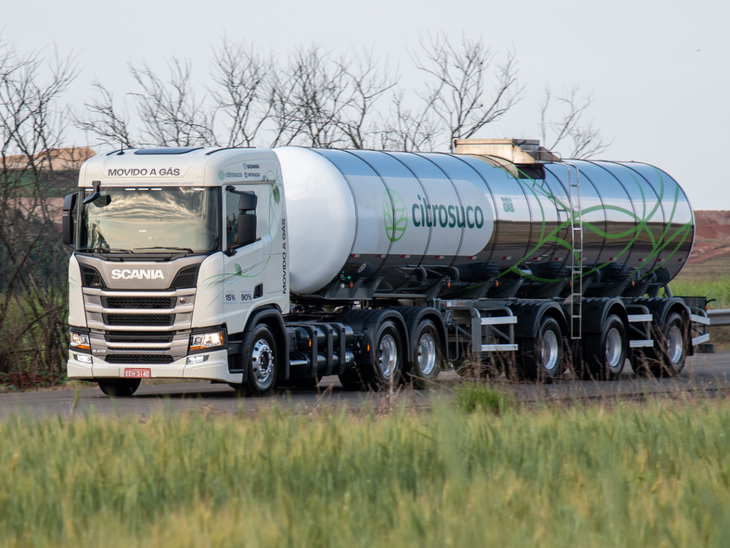 Scania, Citrosuco e Morada comprovam viabilidade no custo do transporte do caminhão movido a GNV