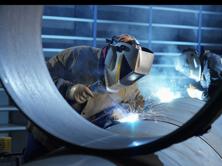 Desemprego cresce e fecha 4º trimestre de 2015 em 9%