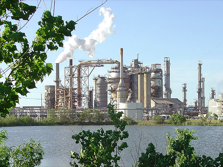 Preço da gasolina sobe 0,79% nesta terça-feira, informa Petrobras  