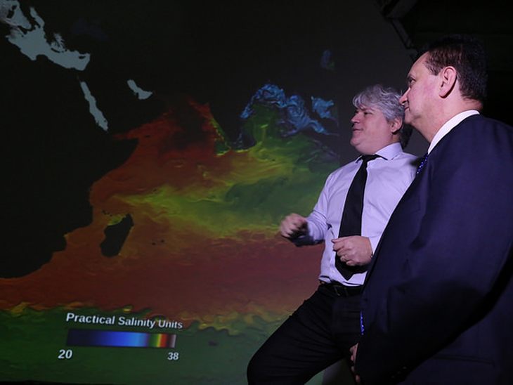 Capaz de realizar 226 trilhões de operações matemáticas por segundo, supercomputador é inaugurado na Coppe