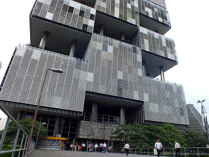 Petrobras lucra cerca de R$ 17 bi nos últimos 9 meses