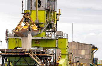 Maior volume de fertilizante é descarregado de um único navio no Porto de Paranaguá