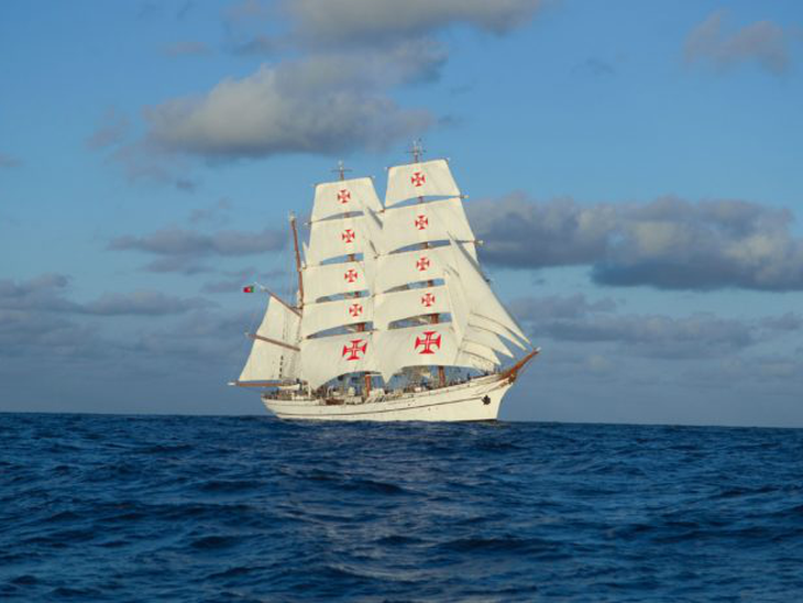 Navio Português que reedita primeira volta ao mundo da história passará pelo Rio