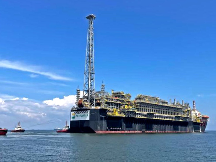 FPSO P-78 deixa Singapura rumo ao campo de Búzios
