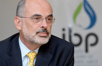 Indústria de petróleo brasileira apresenta iniciativas de sucesso para redução das emissões de CO2