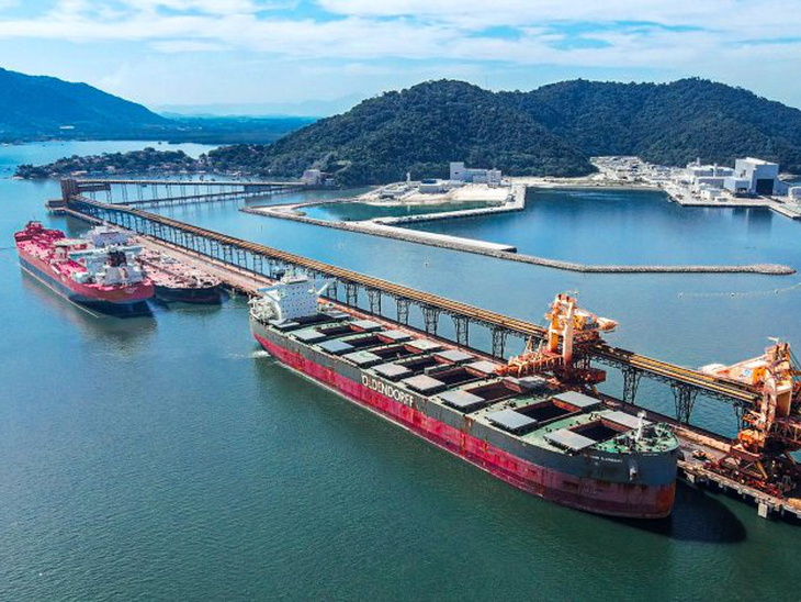 Porto Sudeste registra recordes na operação de minério de ferro em agosto